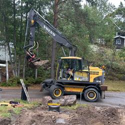 Adenberg schakt ab, Värmdö öppettider
