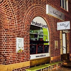 Nellas Café, Malmö öppettider