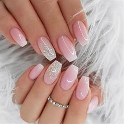Center Nails, Örebro öppettider